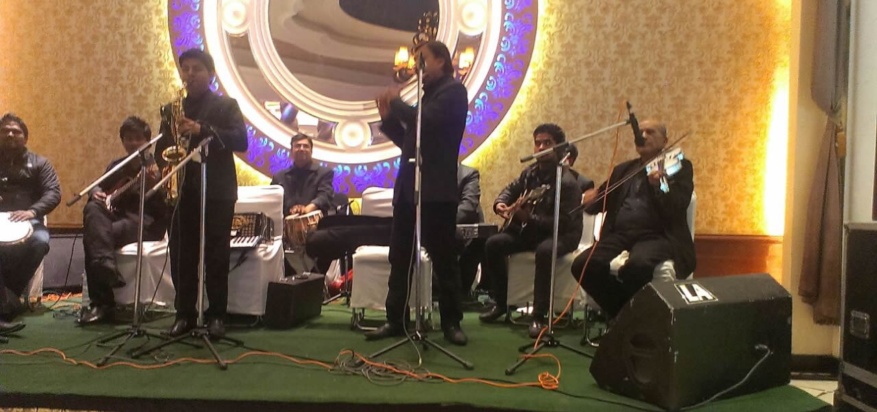 famous instrumental band agra